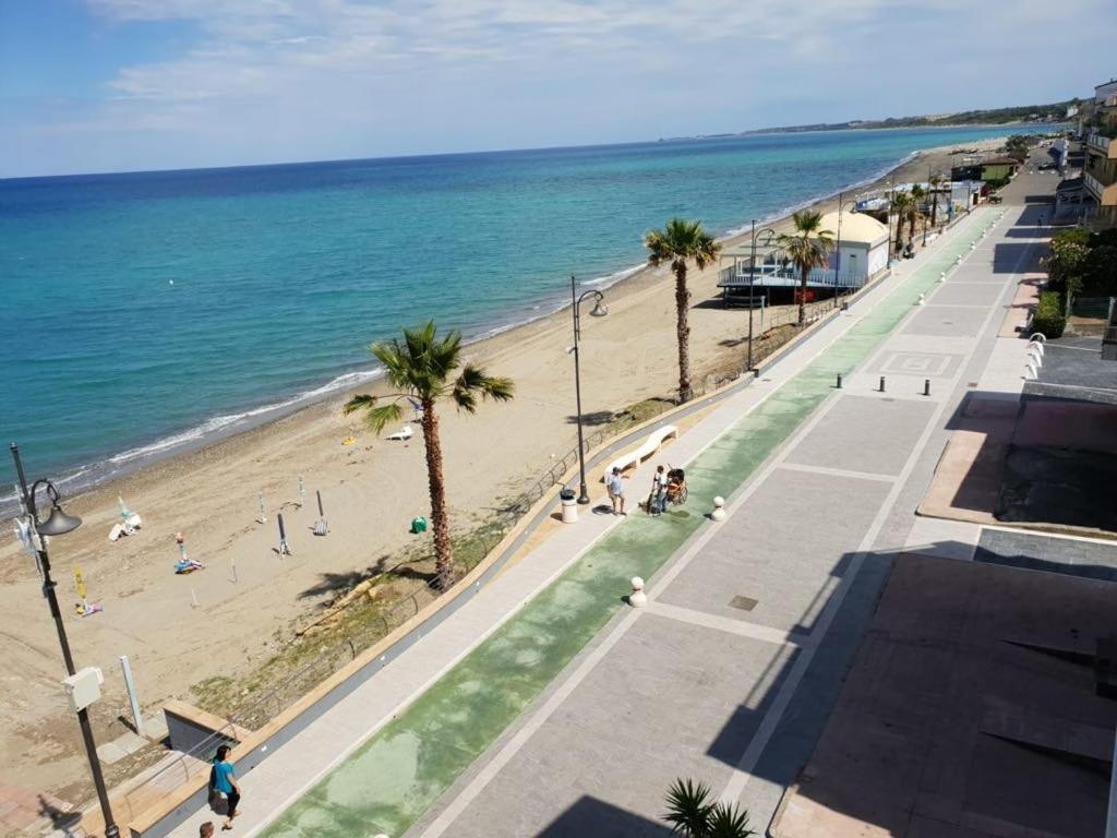 Un Posto Al Sole Acomodação com café da manhã Torretta  Exterior foto