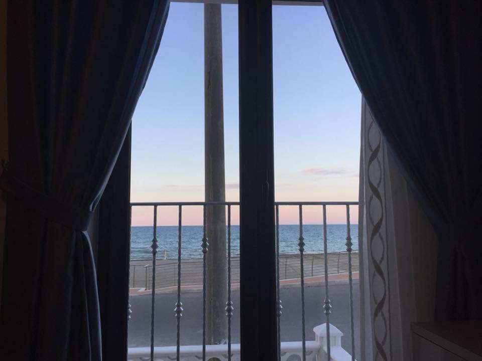 Un Posto Al Sole Acomodação com café da manhã Torretta  Exterior foto